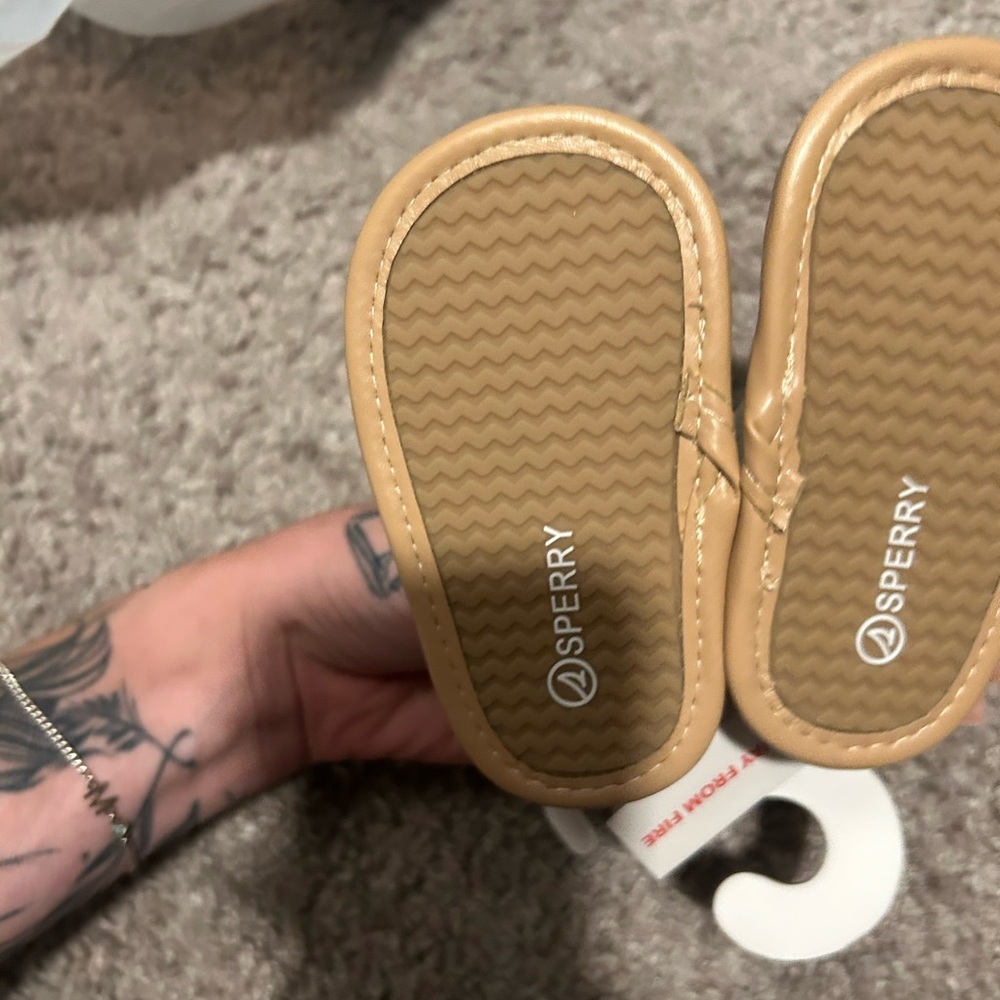 Sperry Kids Cream Sandals- size 2- nwt - Picture 3 of 3